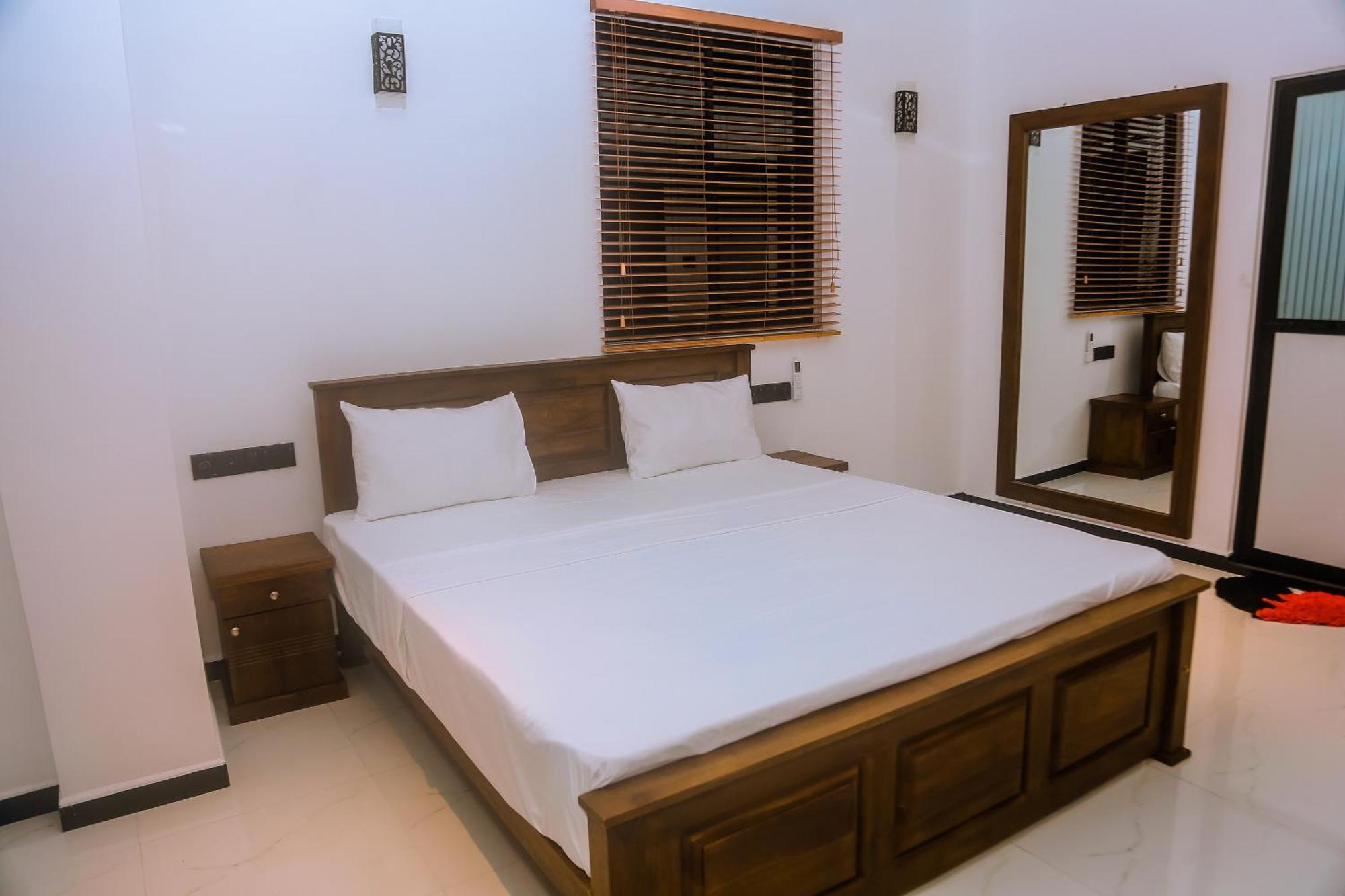 Hotel Mirissa Breeze Esterno foto