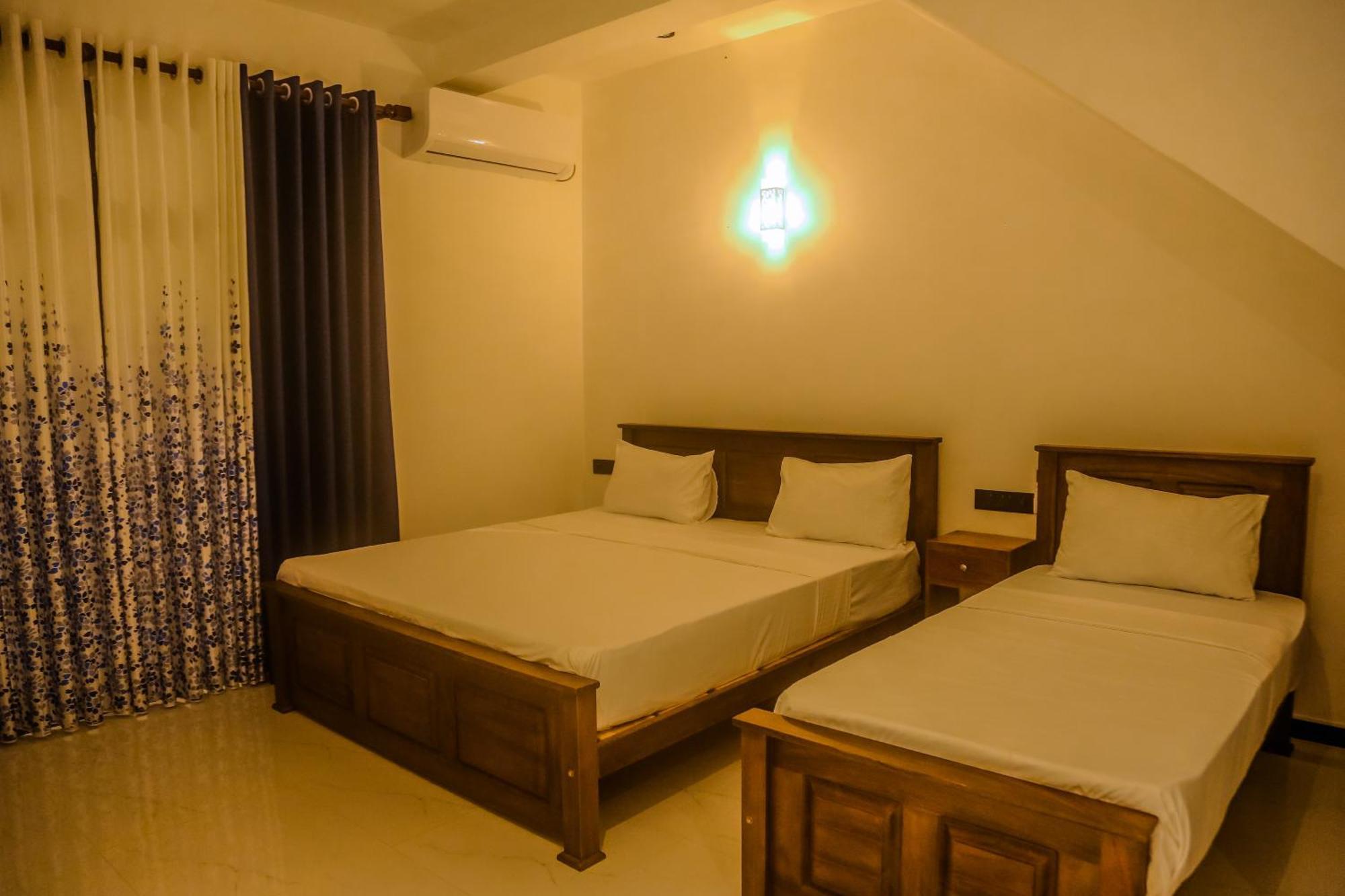 Hotel Mirissa Breeze Esterno foto