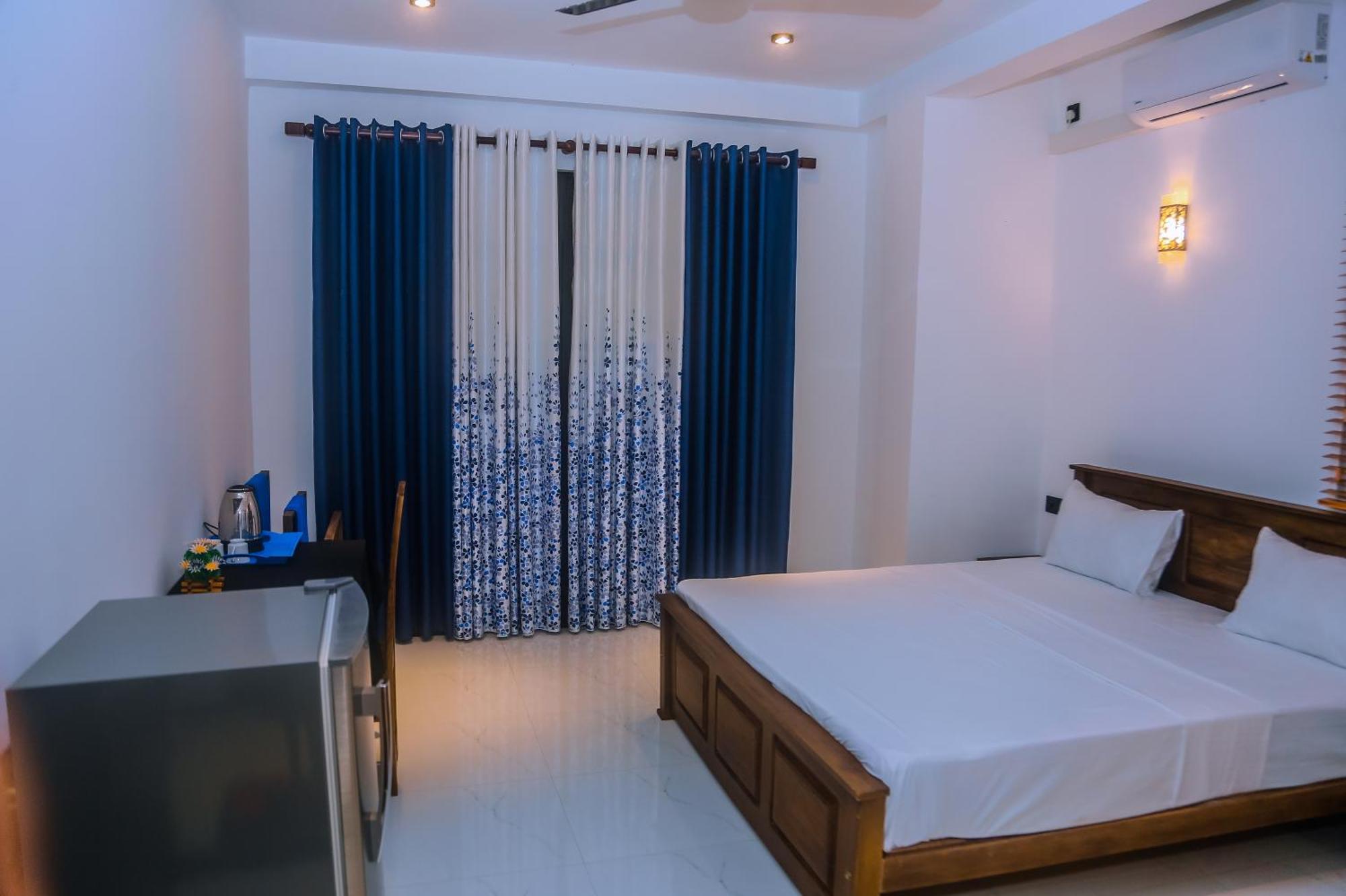 Hotel Mirissa Breeze Esterno foto