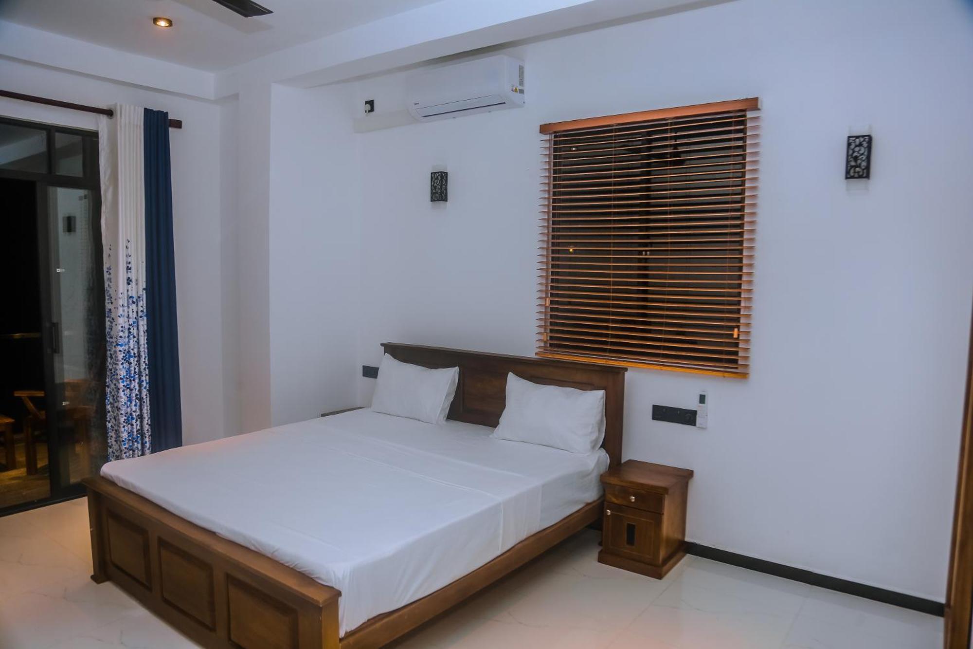 Hotel Mirissa Breeze Esterno foto