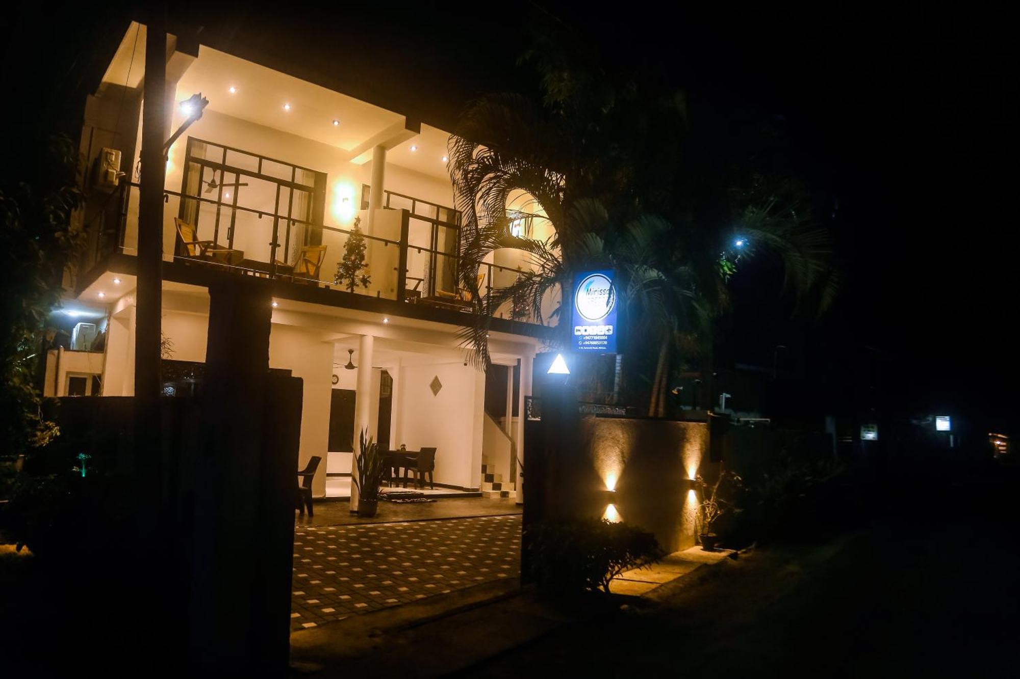 Hotel Mirissa Breeze Esterno foto