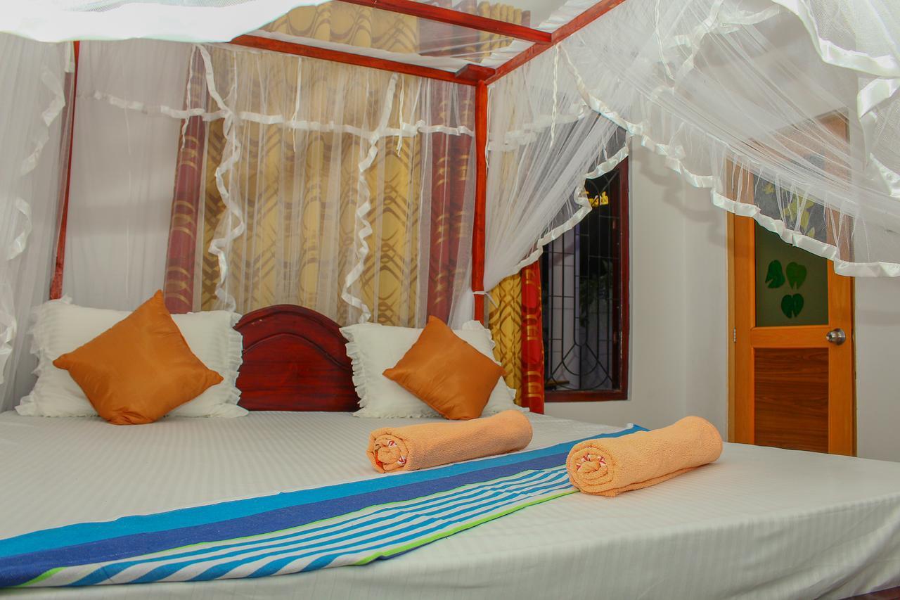 Hotel Mirissa Breeze Esterno foto